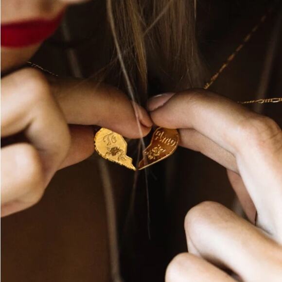 NEW Free People Te Amo BFF Half Heart Necklace Set - Picture 4 of 10